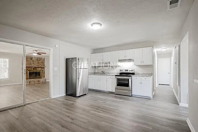 Photo - 6 Hitching Post Ct