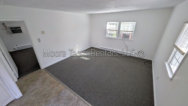 Photo - Cedar Hill Cir - Duplex Unit Cedar Hill Cir - Apt B