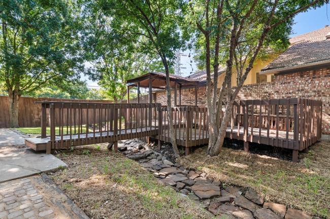 Photo - 18904 Whitewater Ln