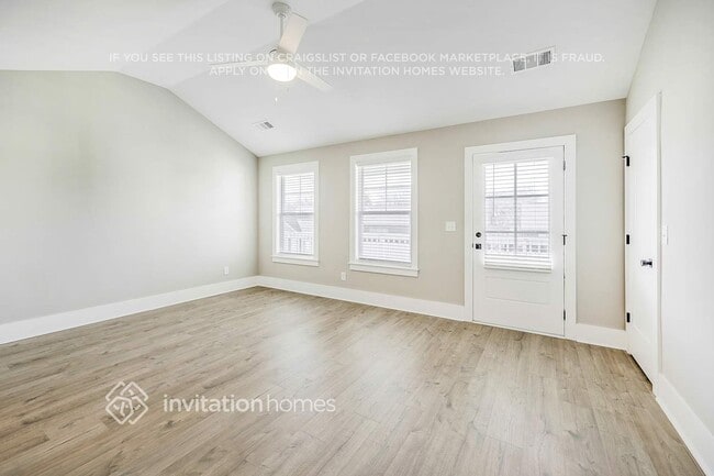 Photo - 647 Vernon Ave