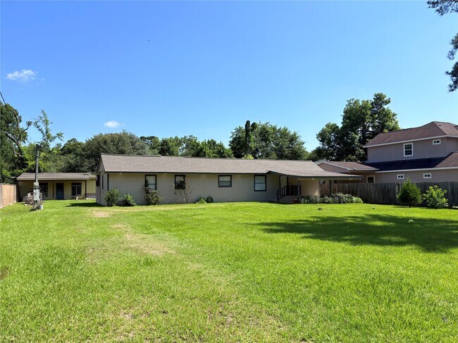 17807 Dean Ct