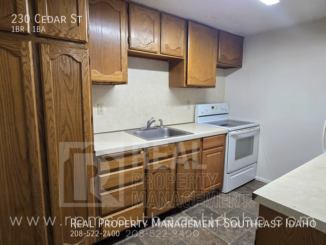Photo - 230 Cedar St