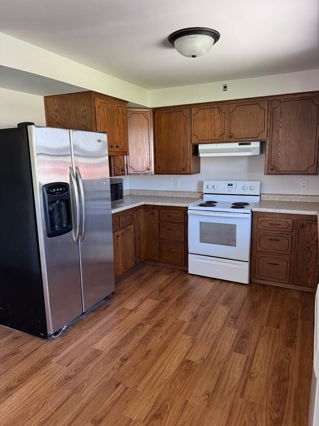 Photo - 7944 Kruchten Rd