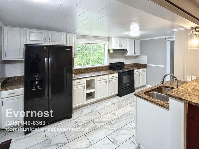 Photo - 424 Robin Rd