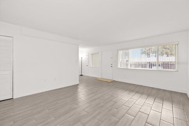 Photo - 1235 S Highland Ave Unidad 1-102