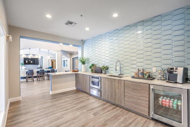 Stone Canyon Apartments