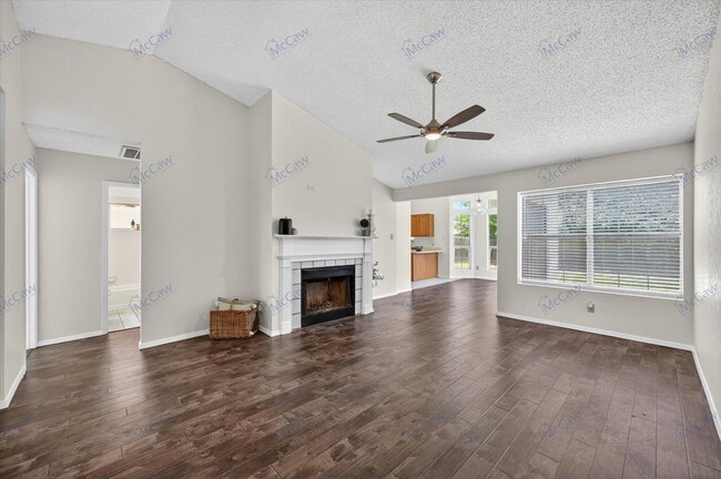 Photo - 529 Nightshade Dr