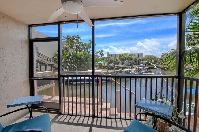 Photo - 3 Royal Palm Way Unidad 102