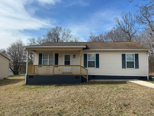 Photo - 200 Charles St