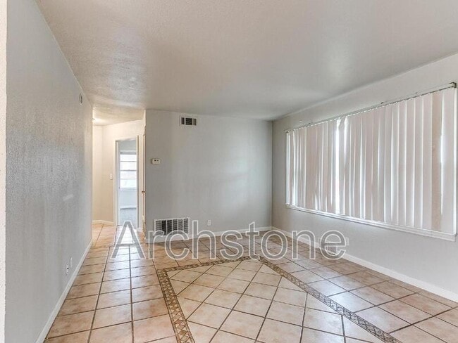 Photo - 1829 Corrine Dr