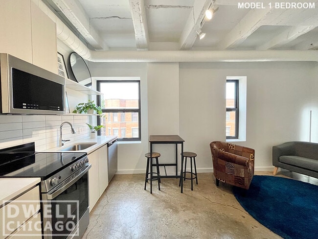 Building Photo - 1009 W Lawrence Ave Unit 2 Rental