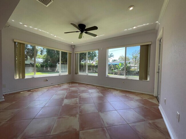 Photo - 1754 NE 47th St