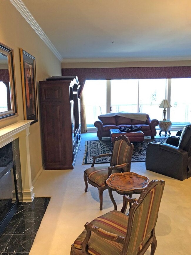 Building Photo - Incredibly Spacious Furnished 2 Bedroom/2 Bath Condo at Park Townsend Unit PH4
