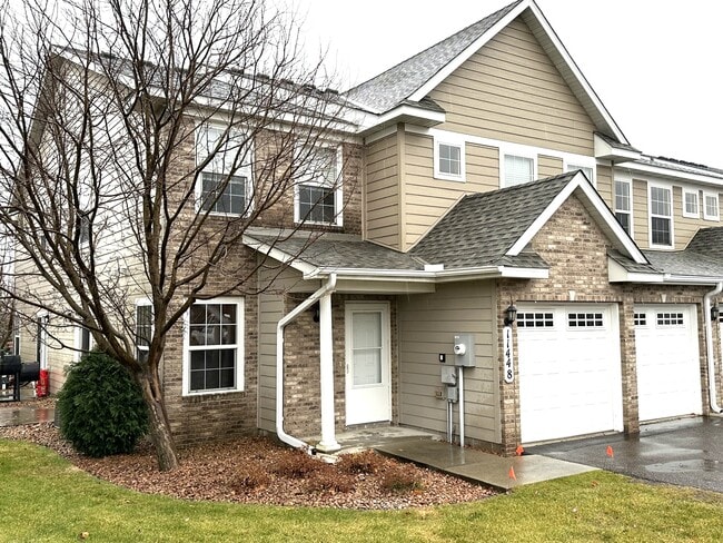 Building Photo - 11448 Town Center Dr