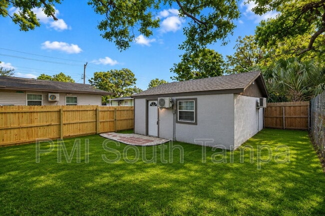 Photo - 2108 W St Louis St