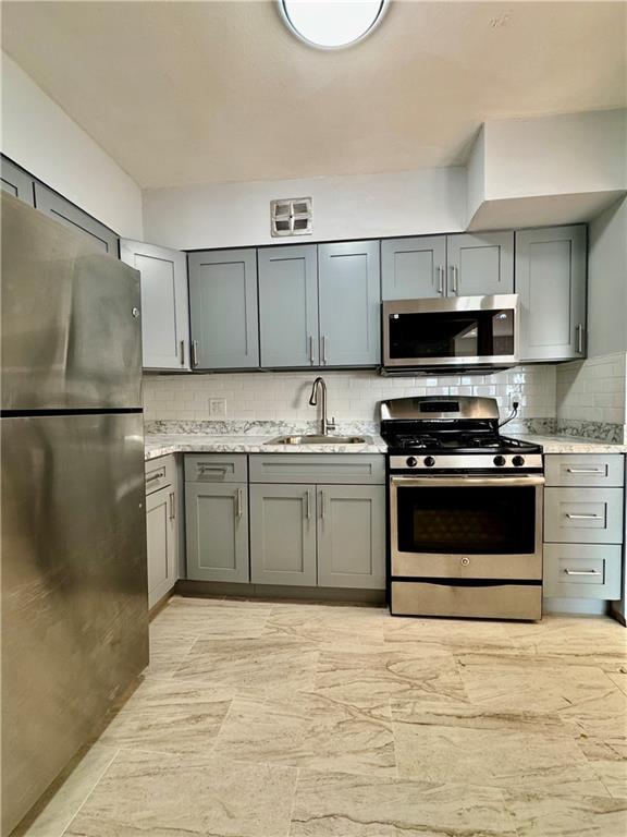 Photo - 1425 E 80th St