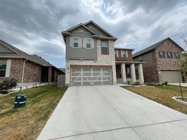 Photo - 541 Ayinger Ln