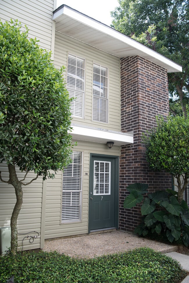 Photo - 2236 Perkins Rd Unit A7