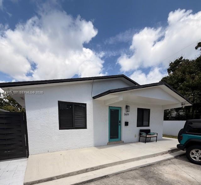 Building Photo - 3609 SW 27th St Unit 0