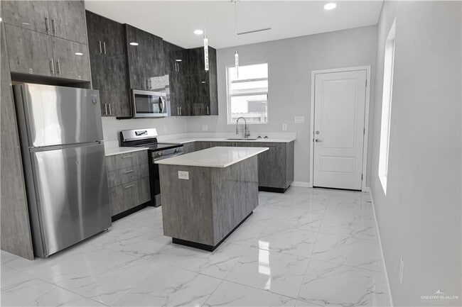 3517 S Dominique Dr Unidad 1
