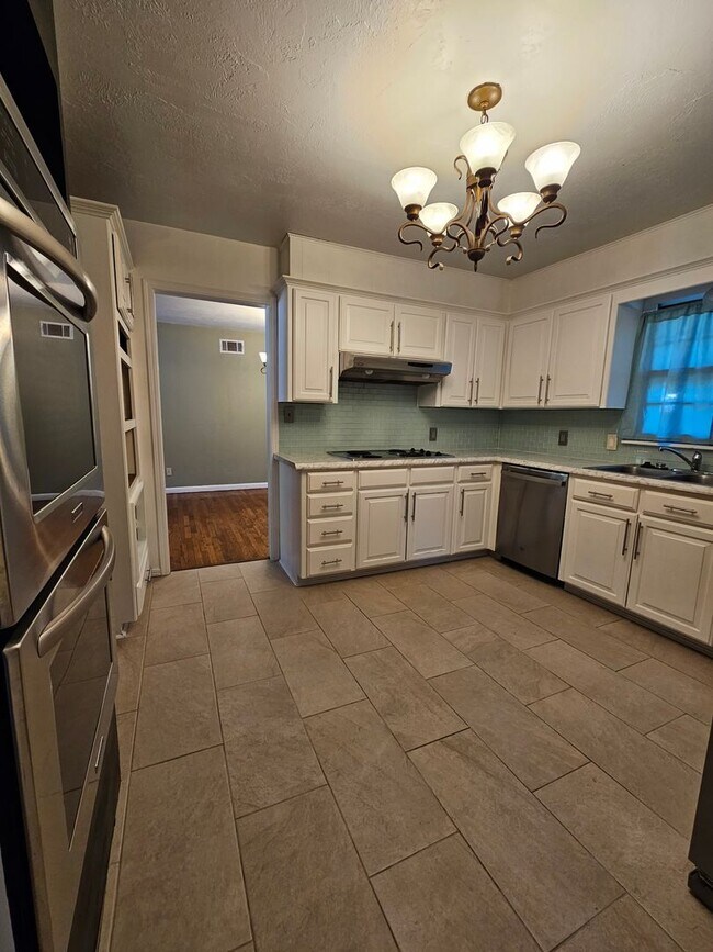 Photo - (3) Bed/(2) Bath in Core Norman! Pet Negotiable!