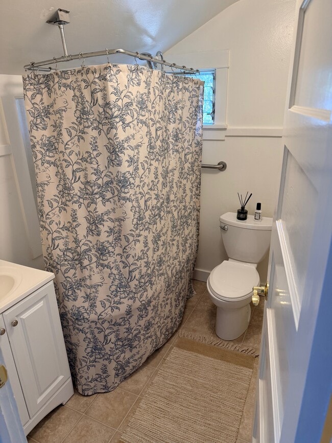 592 Palm Ave Unit 592B