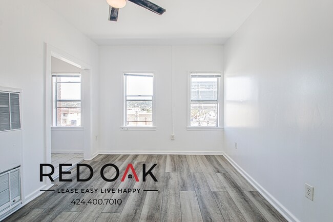 Building Photo - 615 S Glendale Ave Unit 34