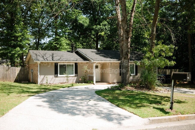 Building Photo - 2841 Pheasant Dr