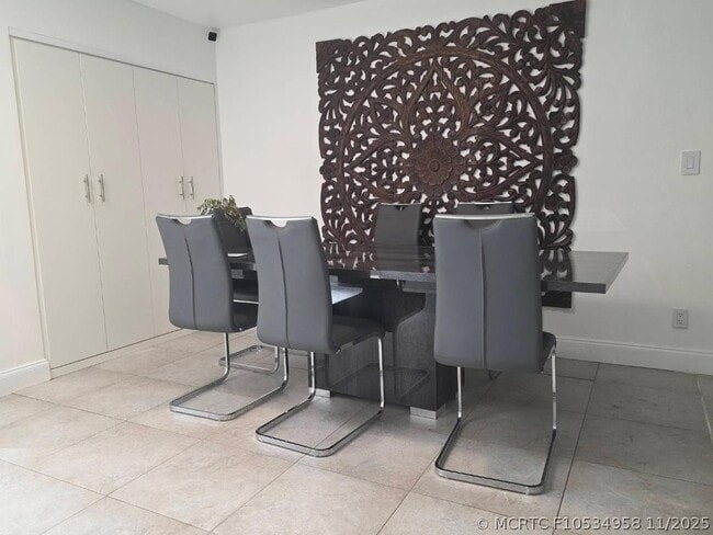 Photo - 690 NW 68th Ave