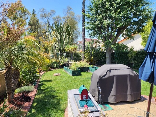 Photo - Large 3 bedroom home in quiet cul-de-sac with large backyard - Pets allowed