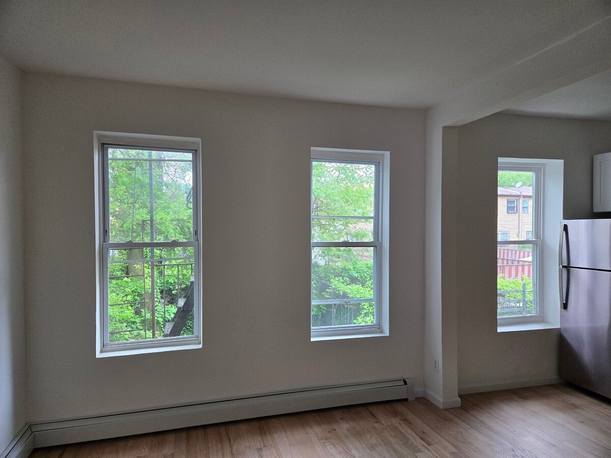 Photo - 488 Jerome St Unit 2