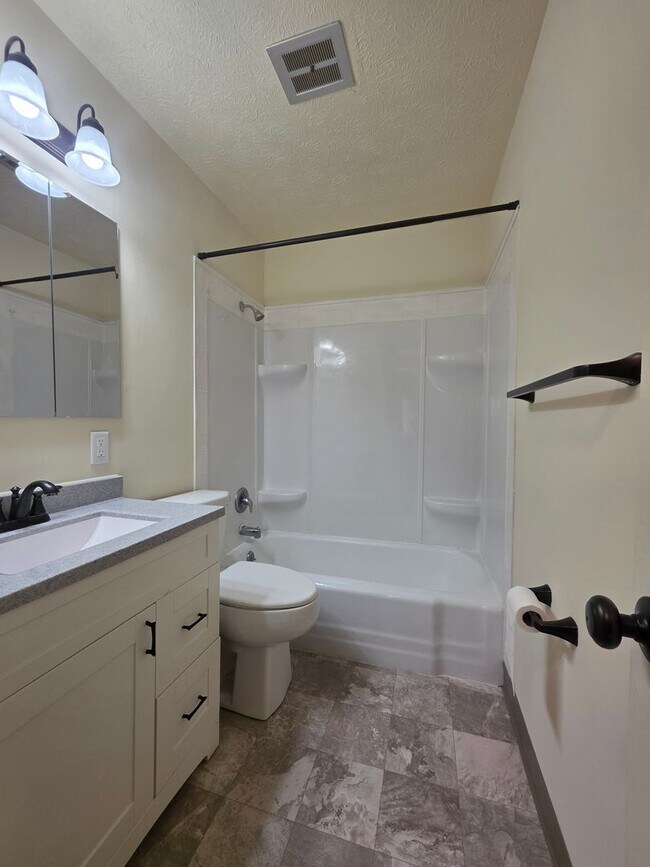 Photo - Spacious Three Bedroom!