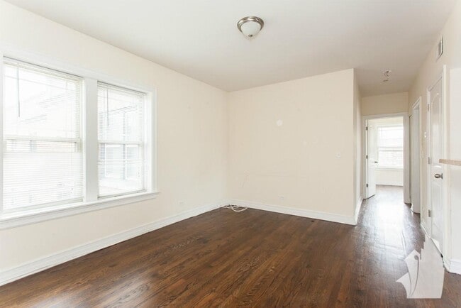Photo - 3818 N Sheffield Ave
