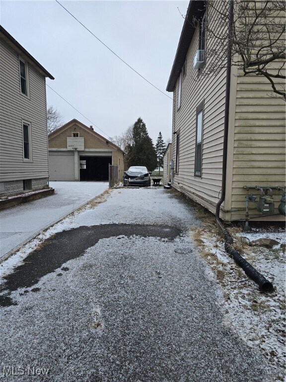 Photo - 122 4th St NE