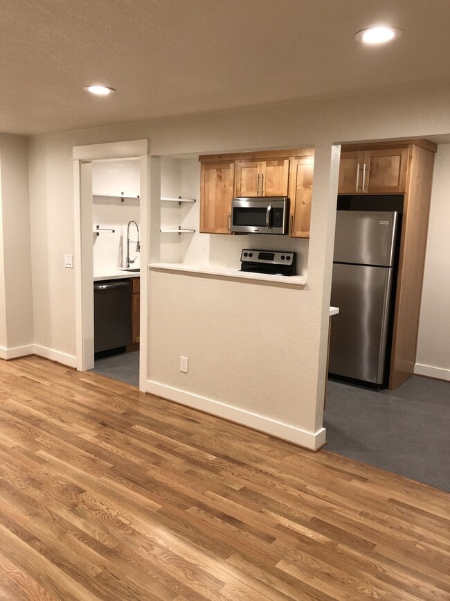 Photo - Juneau University Court Storage-W/D-Parking-Pets Unit 6