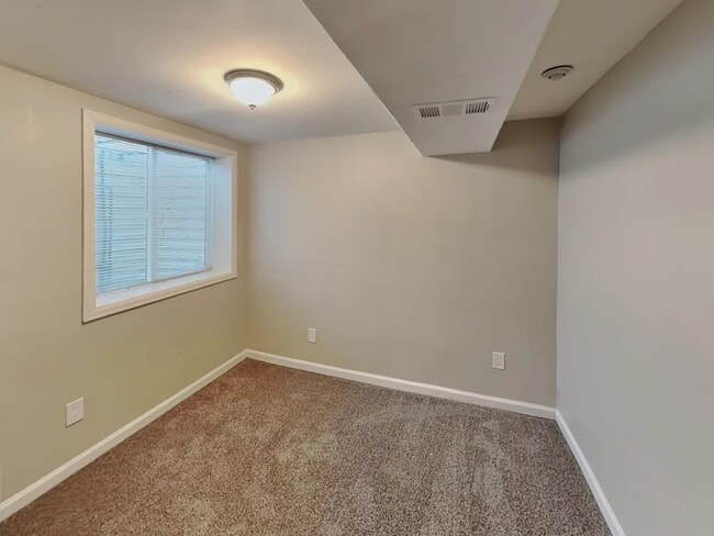 Photo - 388 Helena Cir