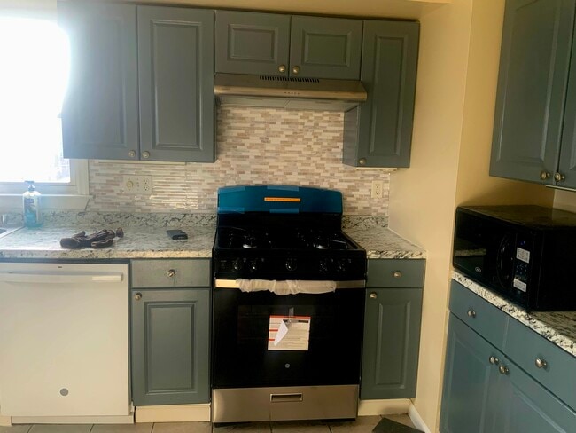 Cocina comedor - 712 John St Unidad 2