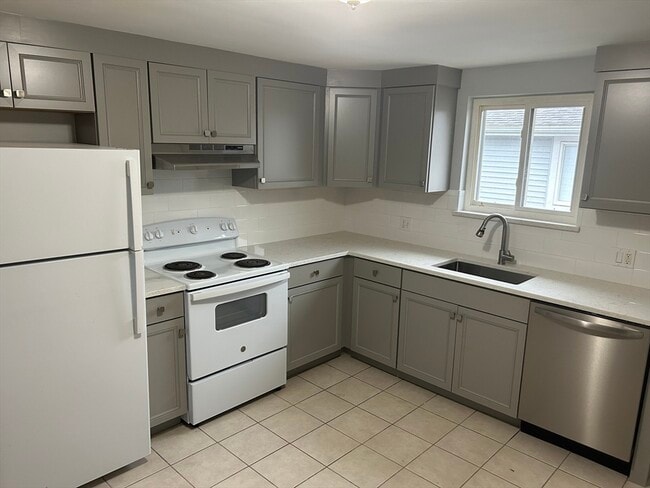 Photo - 52 Waltham St Unit 52