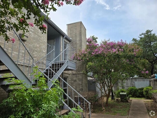 Building Photo - 7400 Bellerive Dr Unit 1504 Rental