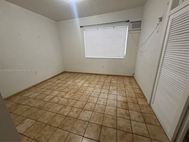 Photo - 3289 SW 25th St Unit 1