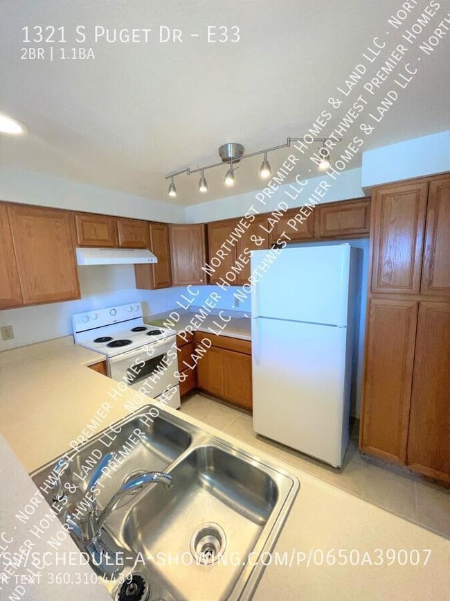 Photo - 1321 S Puget Dr
