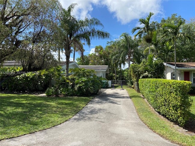 Photo - 9840 SW 69th Ave