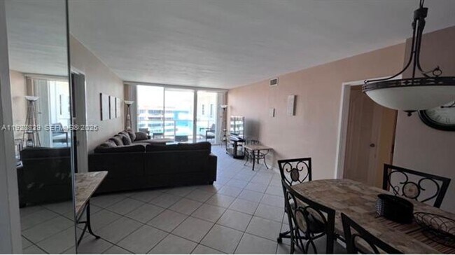 Photo - 5161 Collins Ave Unit 5161 Collins Ave appt 1701