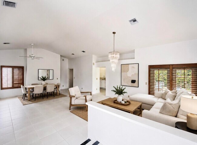 10533 Mendocino Ln