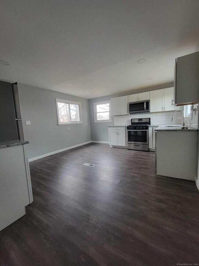 Photo - 158 Chapel St Unit 1