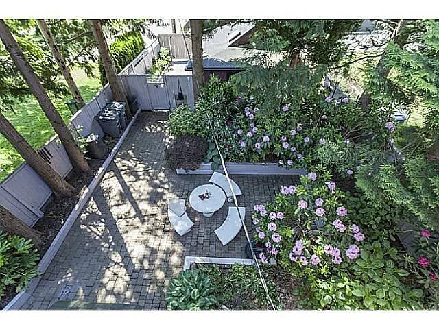 Photo - 662 7th Av E