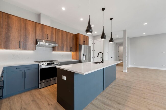 Photo - 1718 S Halsted St