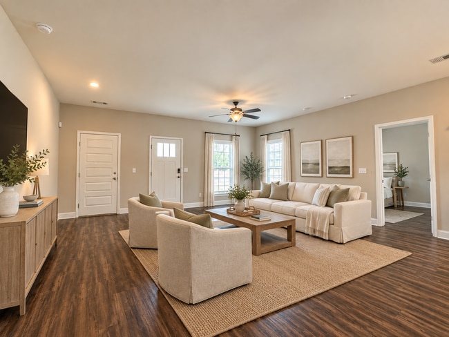 203 Silverthorn Dr