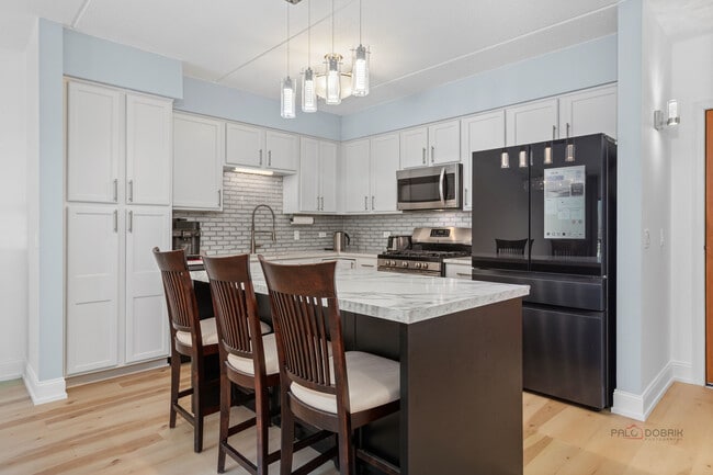 Photo - 8727 W Bryn Mawr Ave Unit 501