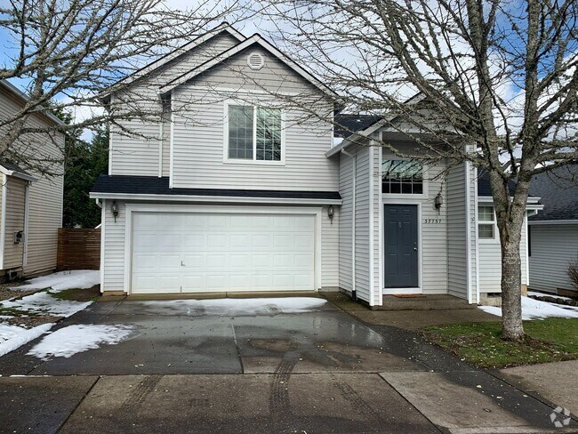 Building Photo - Great home in a great location. Close to S...